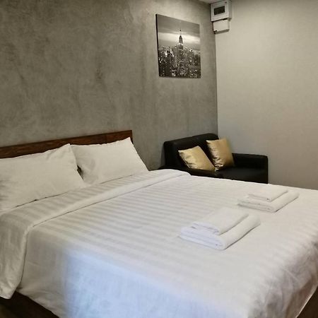 Tata House Apart otel Bangkok Dış mekan fotoğraf
