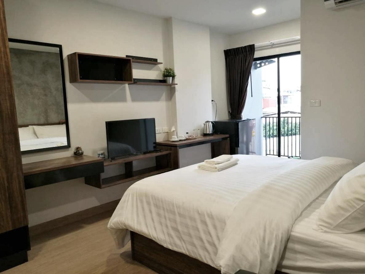 Tata House Apart otel Bangkok Dış mekan fotoğraf